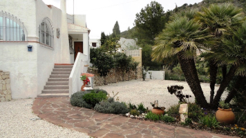 Canuta
                        Einfahrt