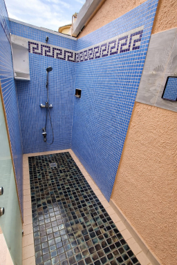 jose ducha
                        exterior